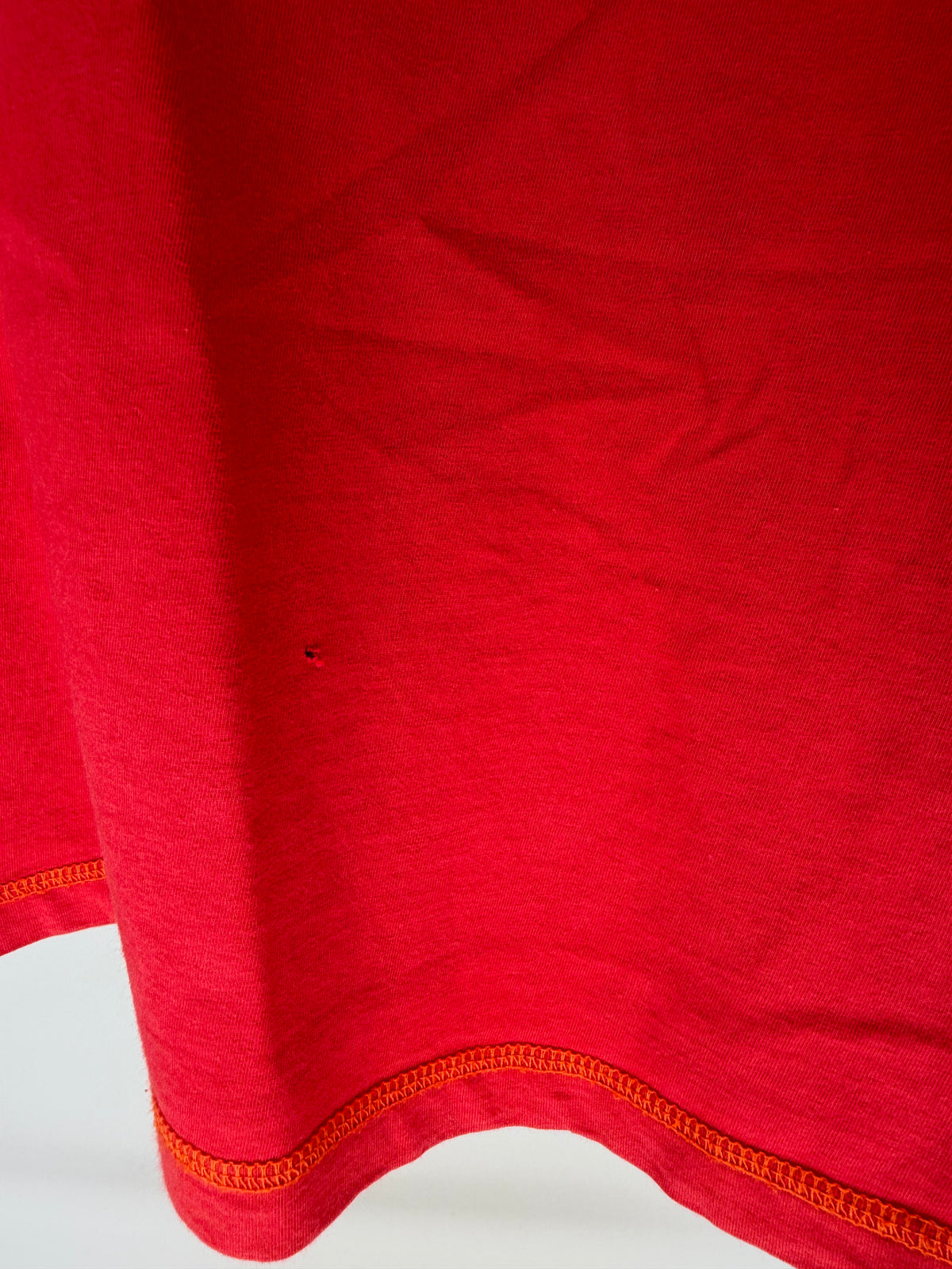 VINTAGE TAZ IN LOVE GRAPHIC TEE