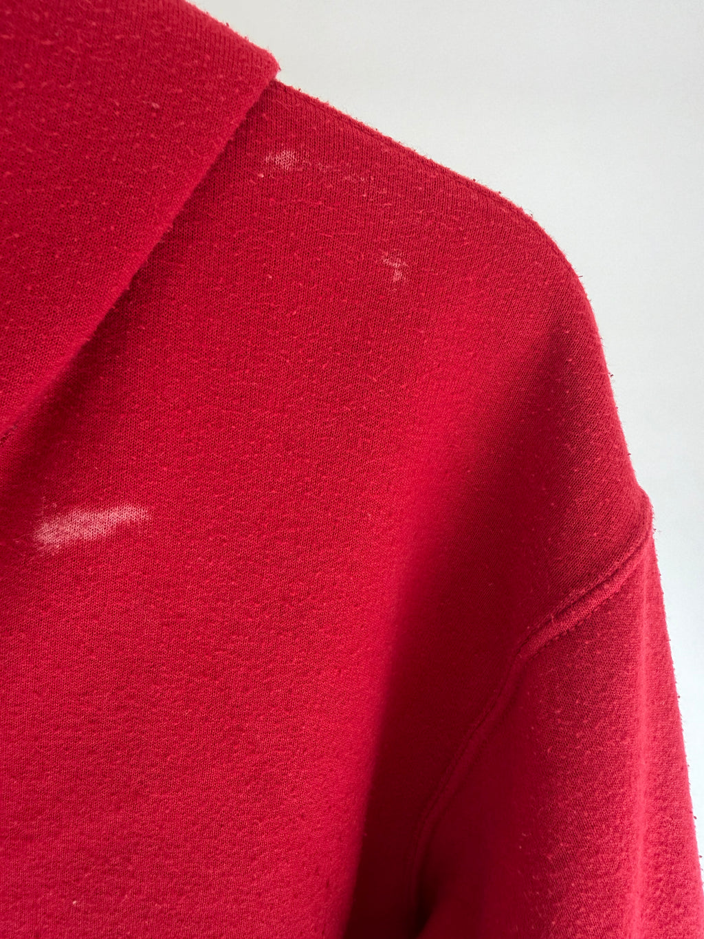 VINTAGE RED ZIP-UP HOODIE