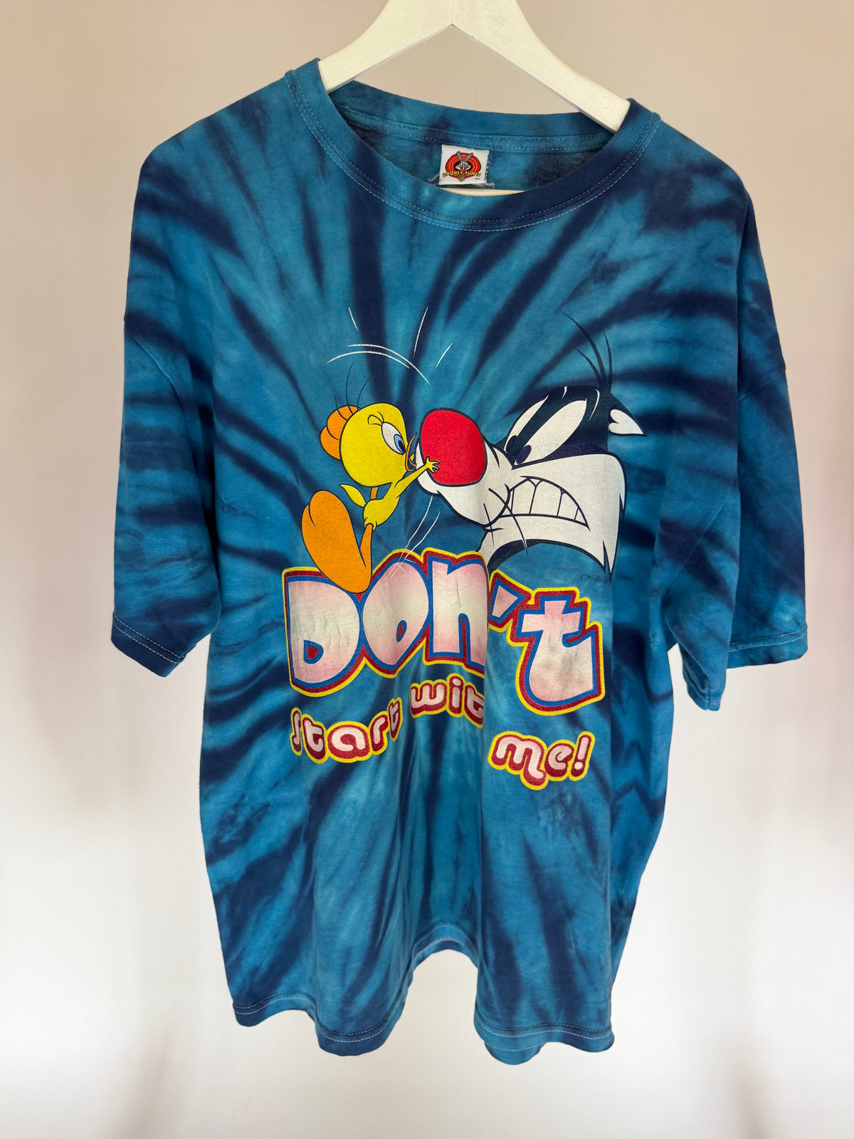 VINTAGE LOONEY TUNES TIE-DYE GRAPHIC TEE