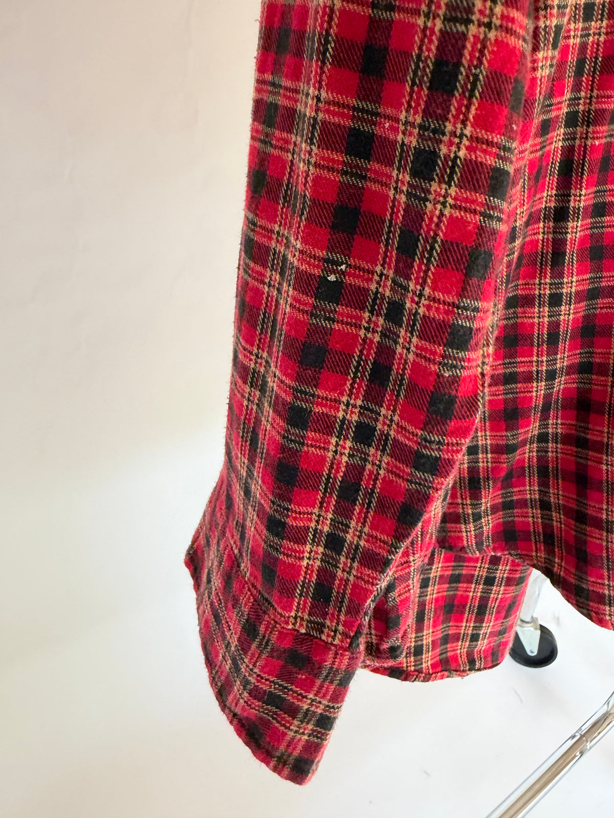 VINTAGE RED PLAID FLANNEL