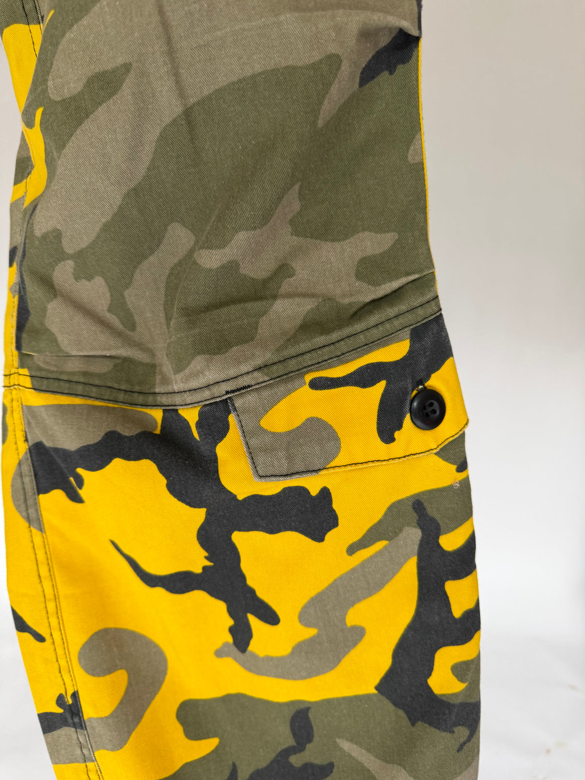 VINTAGE YELLOW CAMO PANTS