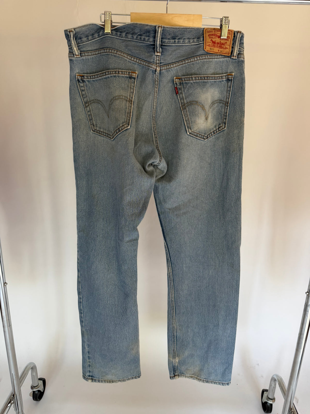 VINTAGE LEVI’S 505 JEANS