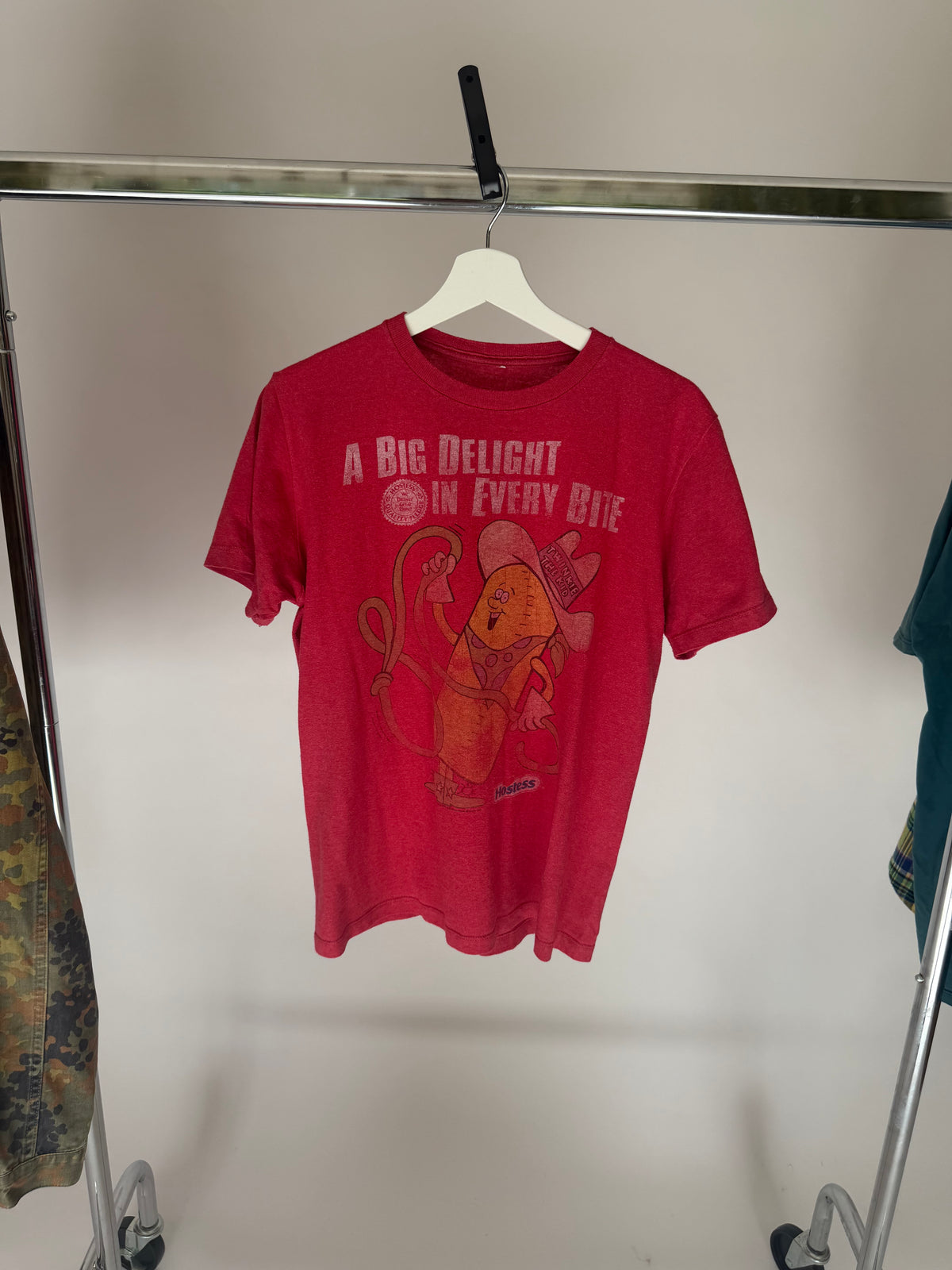 VINTAGE HOSTESS TWINKIE TEE