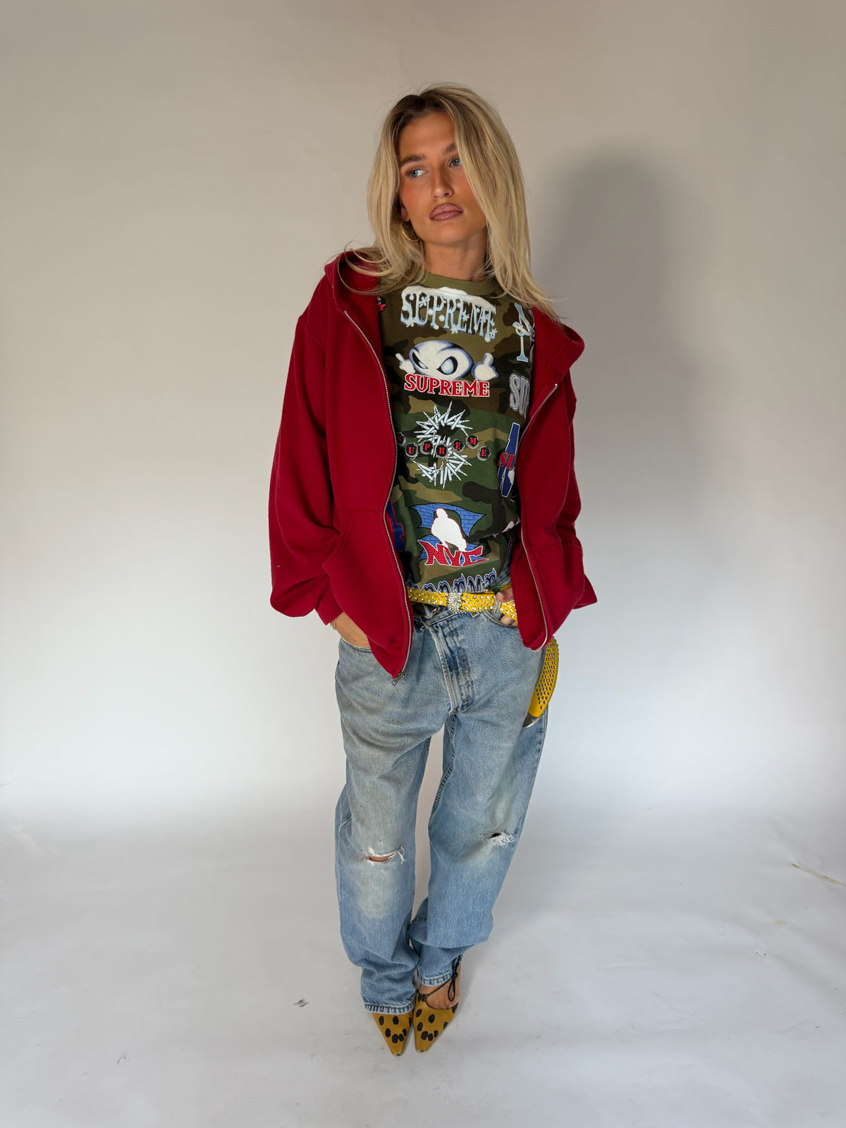 VINTAGE RED ZIP-UP HOODIE