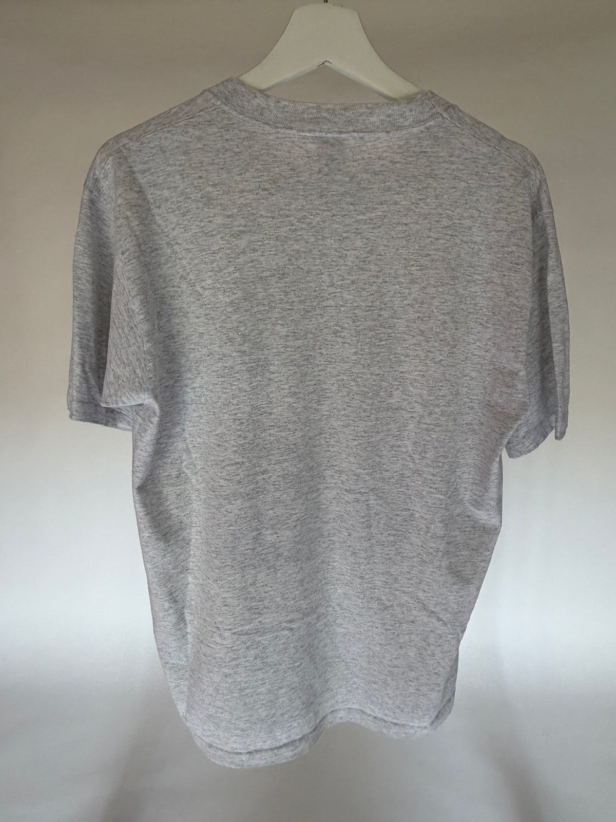 VINTAGE ATTITUDE GRAPHIC TEE