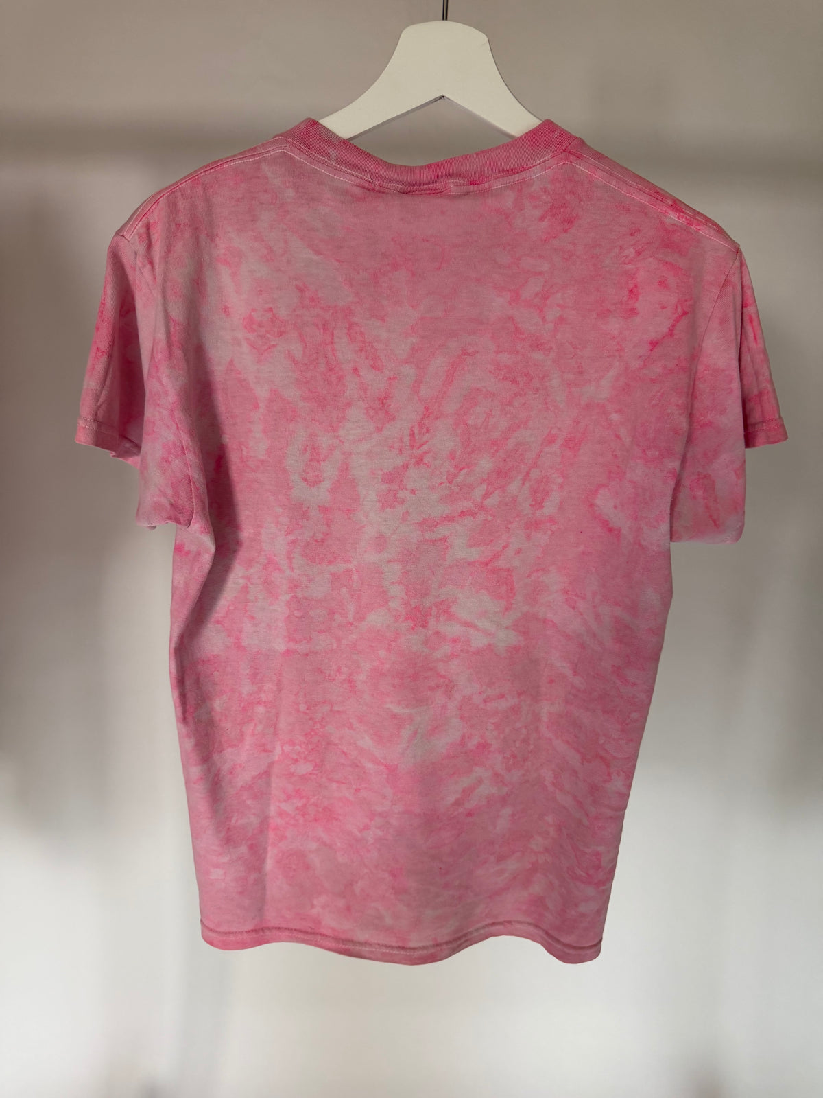 VINTAGE PINK TIE-DYE TWEETY GRAPHIC TEE