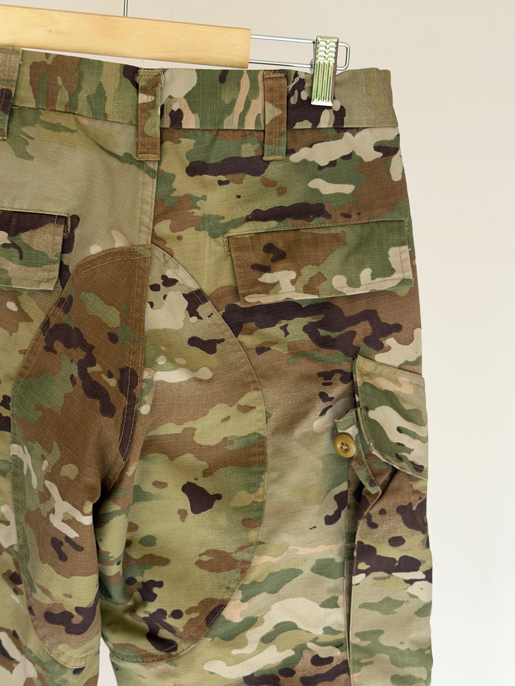 VINTAGE CAMOUFLAGE CARGO PANTS