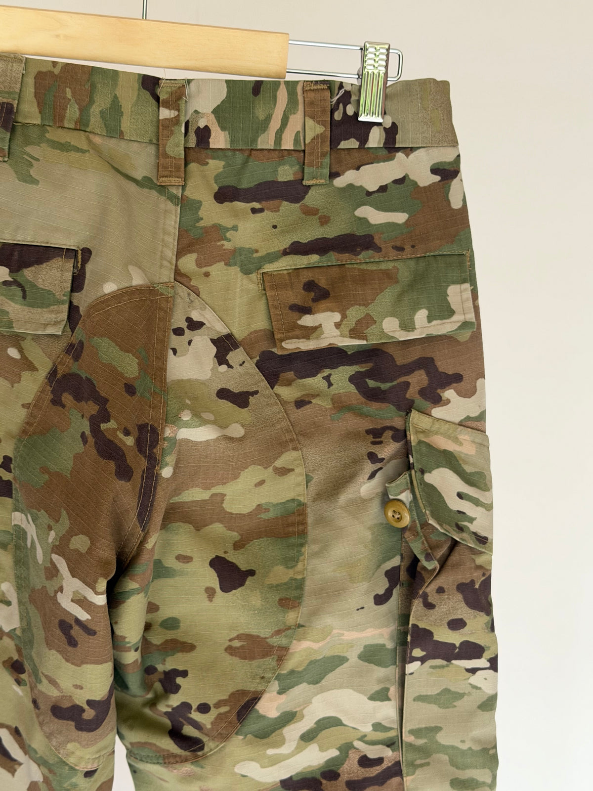 VINTAGE CAMOUFLAGE CARGO PANTS