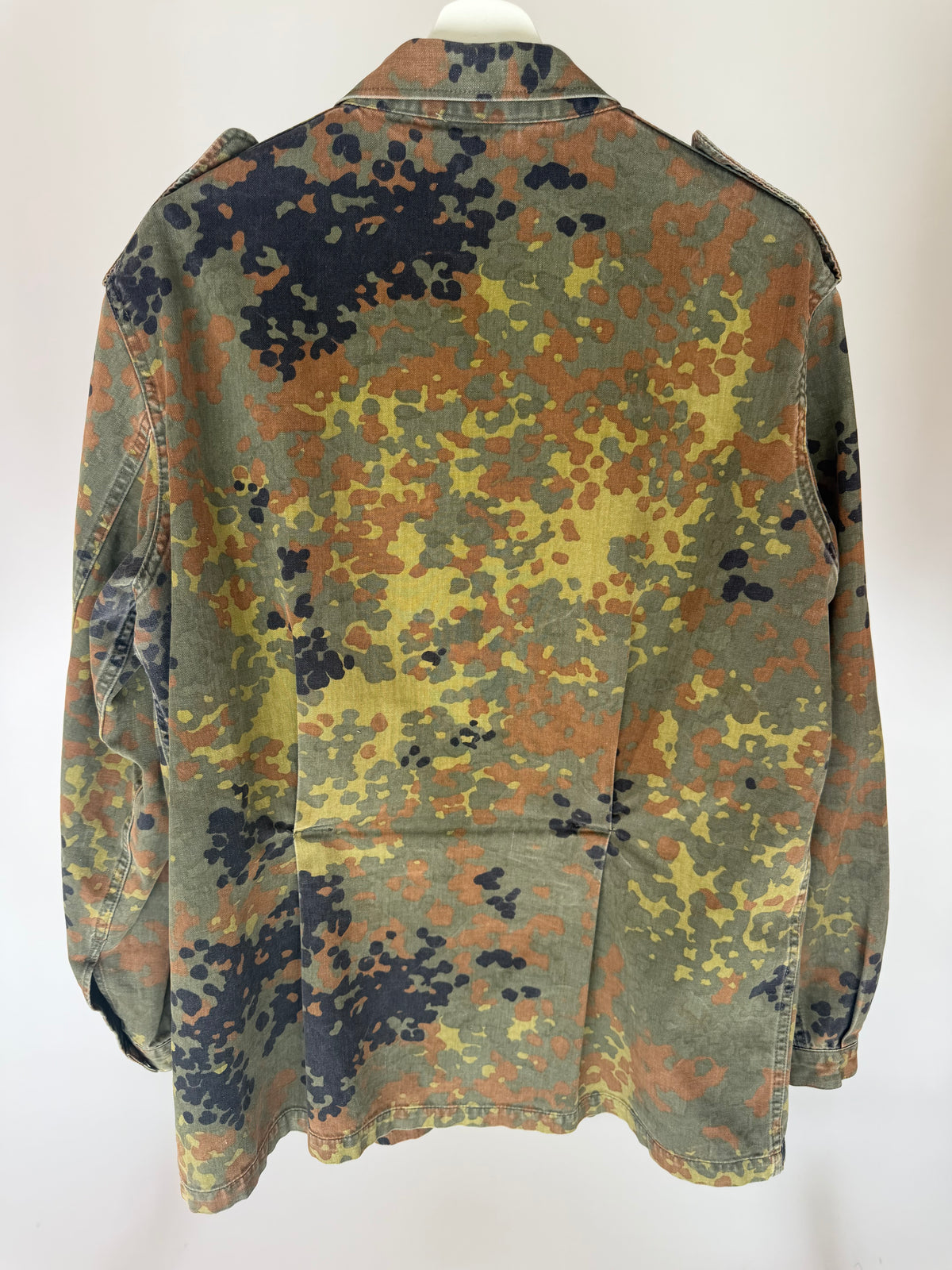 VINTAGE CAMO MILITARY JACKET