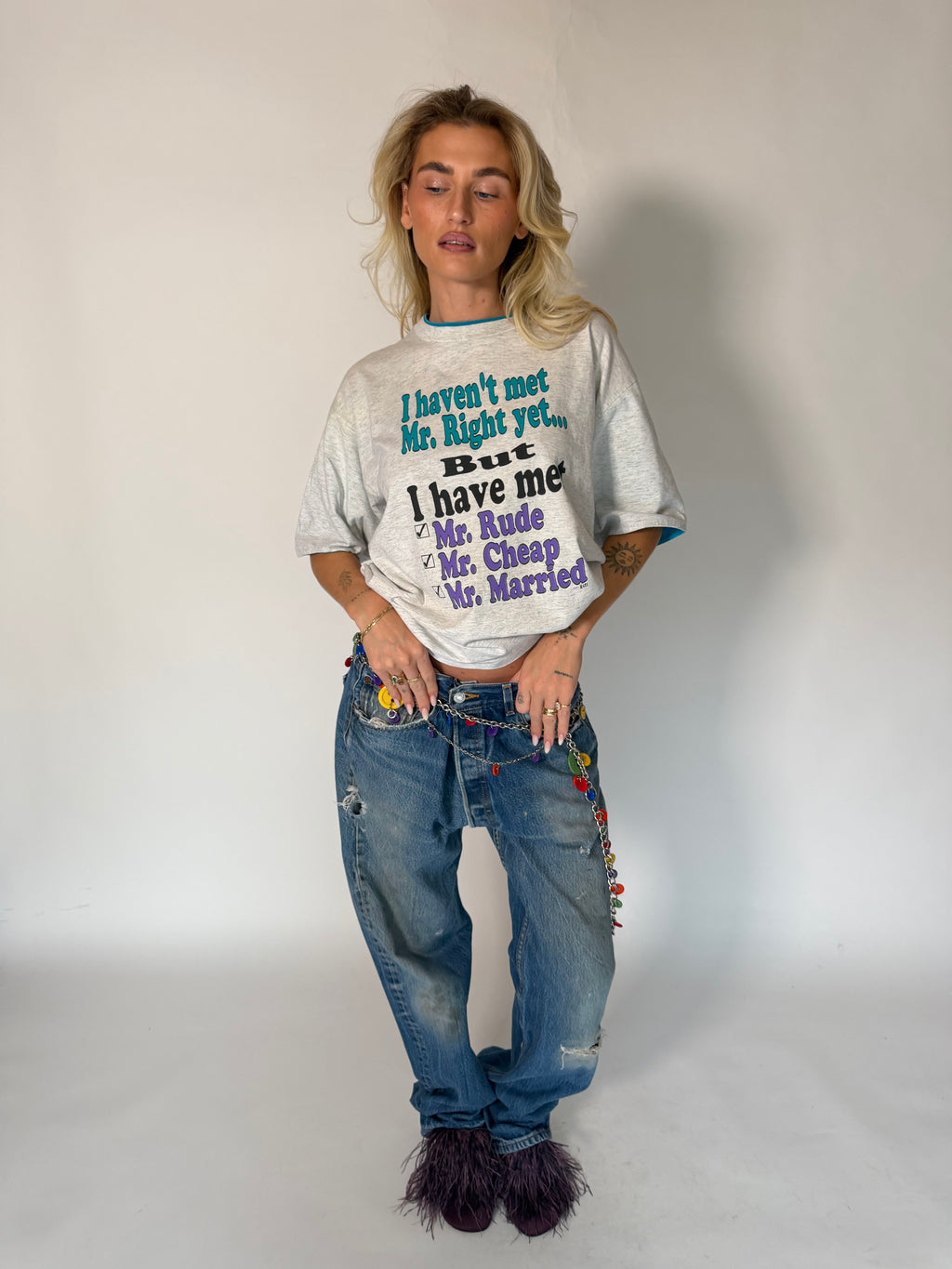 VINTAGE MR. RIGHT GRAPHIC TEE