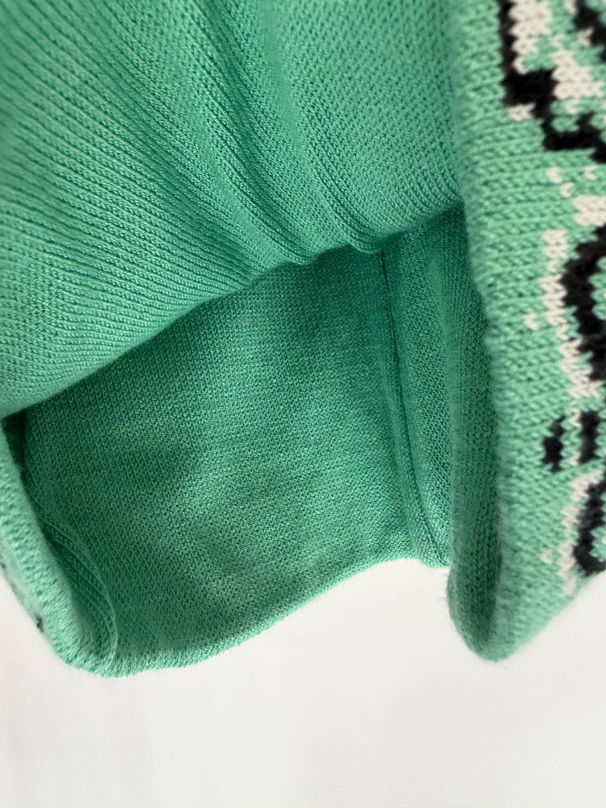 VINTAGE BANDANA PRINT BEANIE
