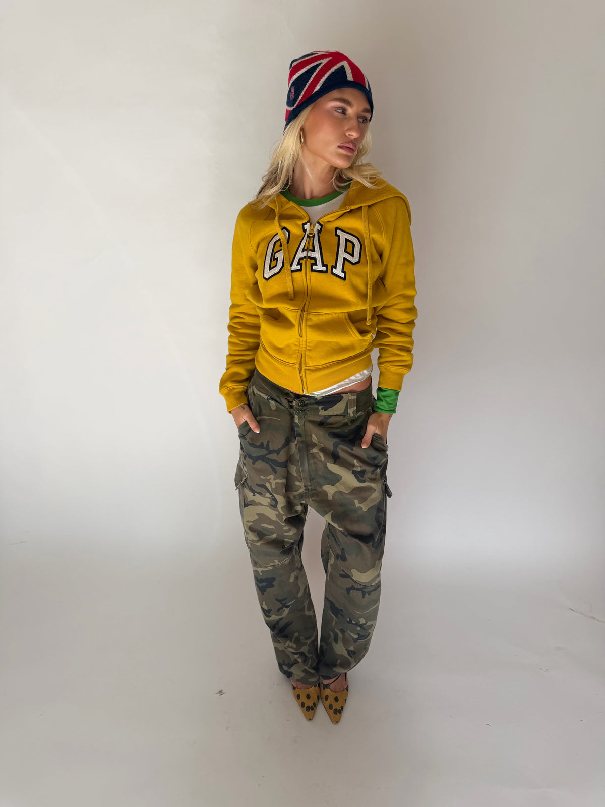VINTAGE YELLOW GAP ZIP HOODIE