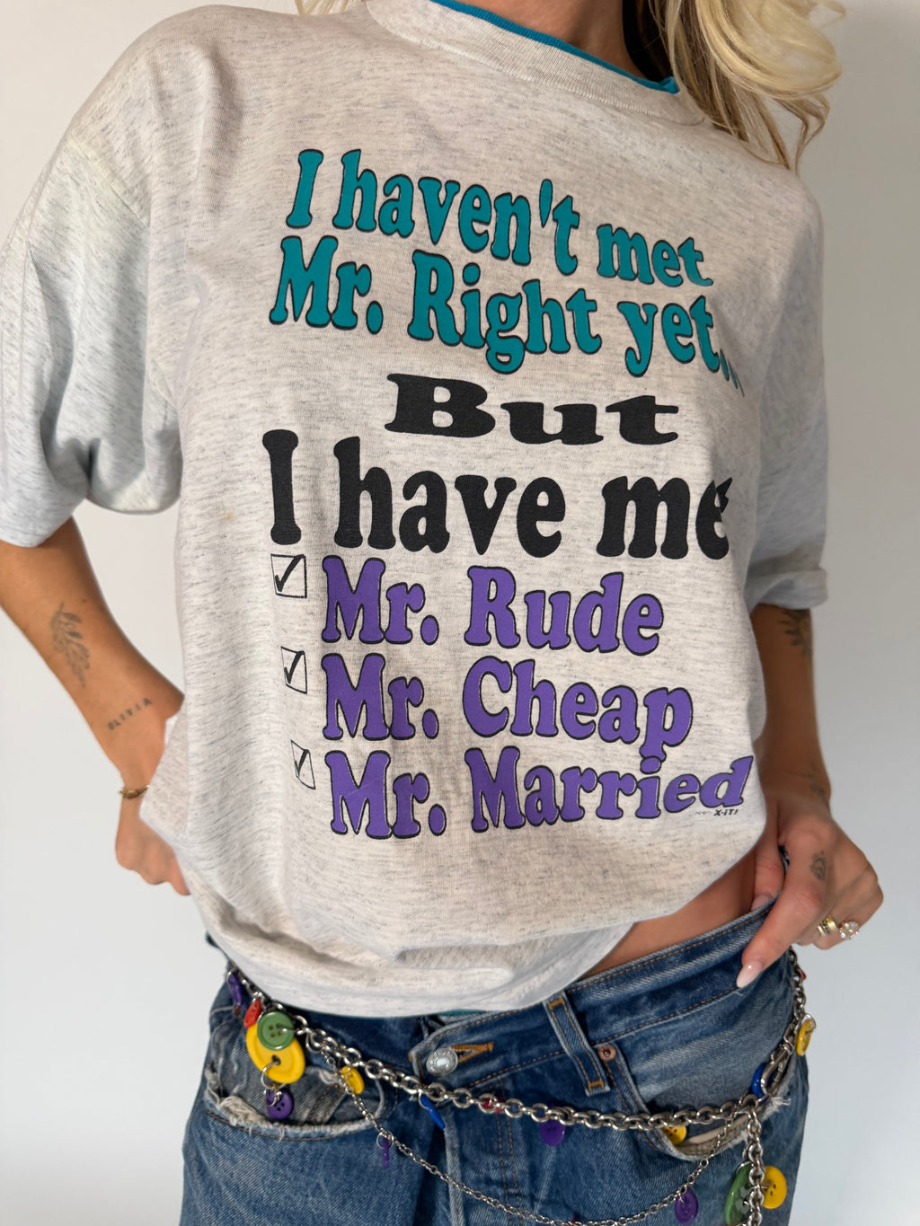 VINTAGE MR. RIGHT GRAPHIC TEE