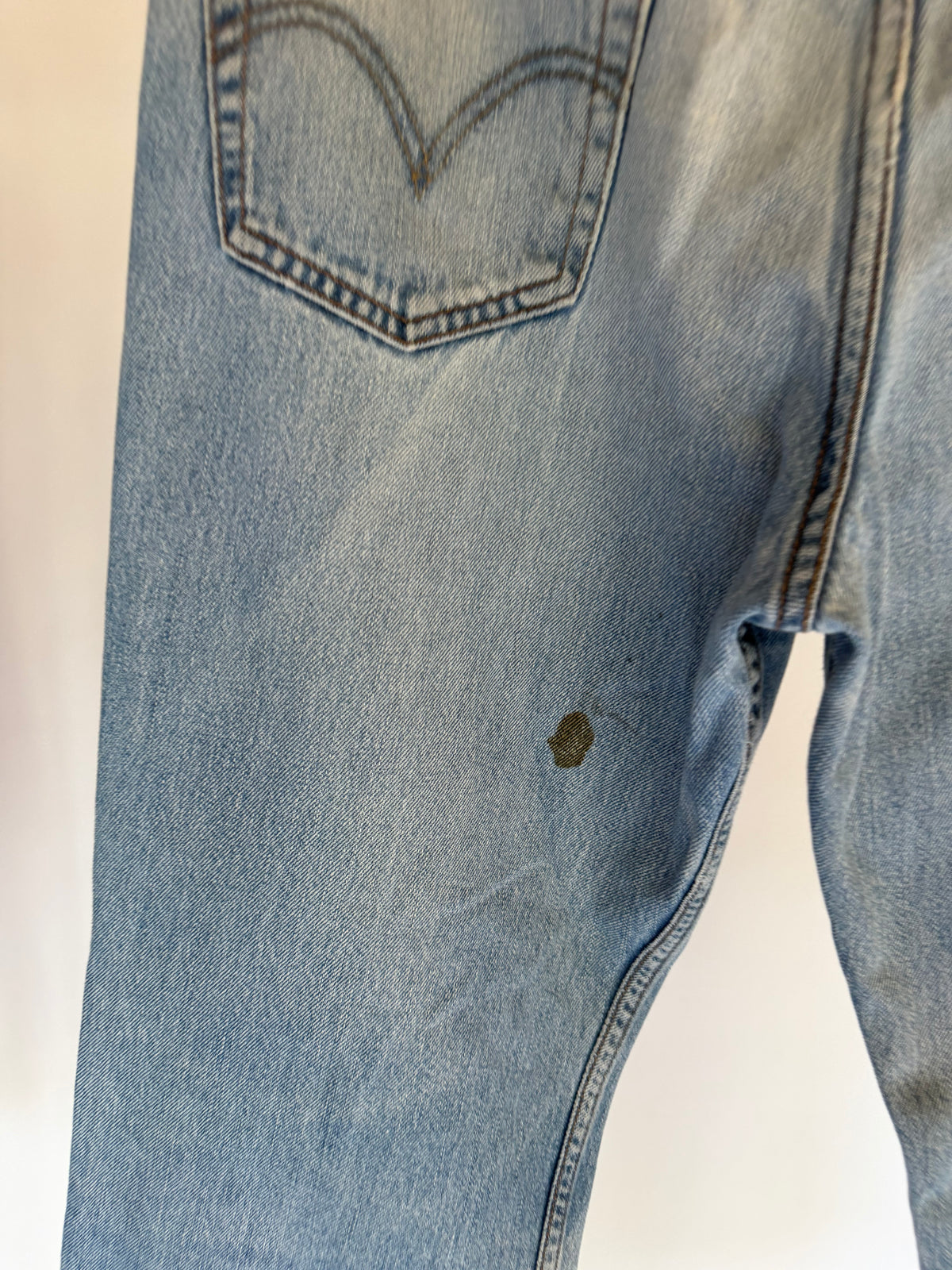 VINTAGE LEVI’S 550 PAINT JEANS