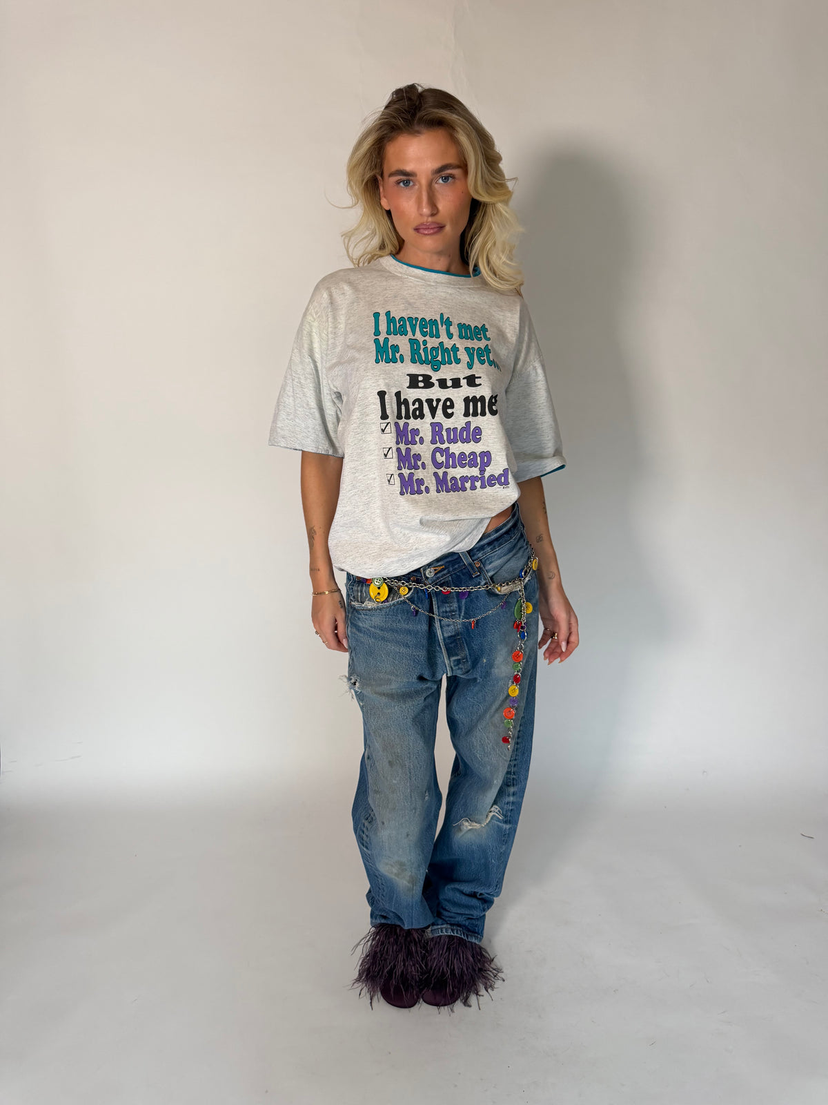 VINTAGE MR. RIGHT GRAPHIC TEE