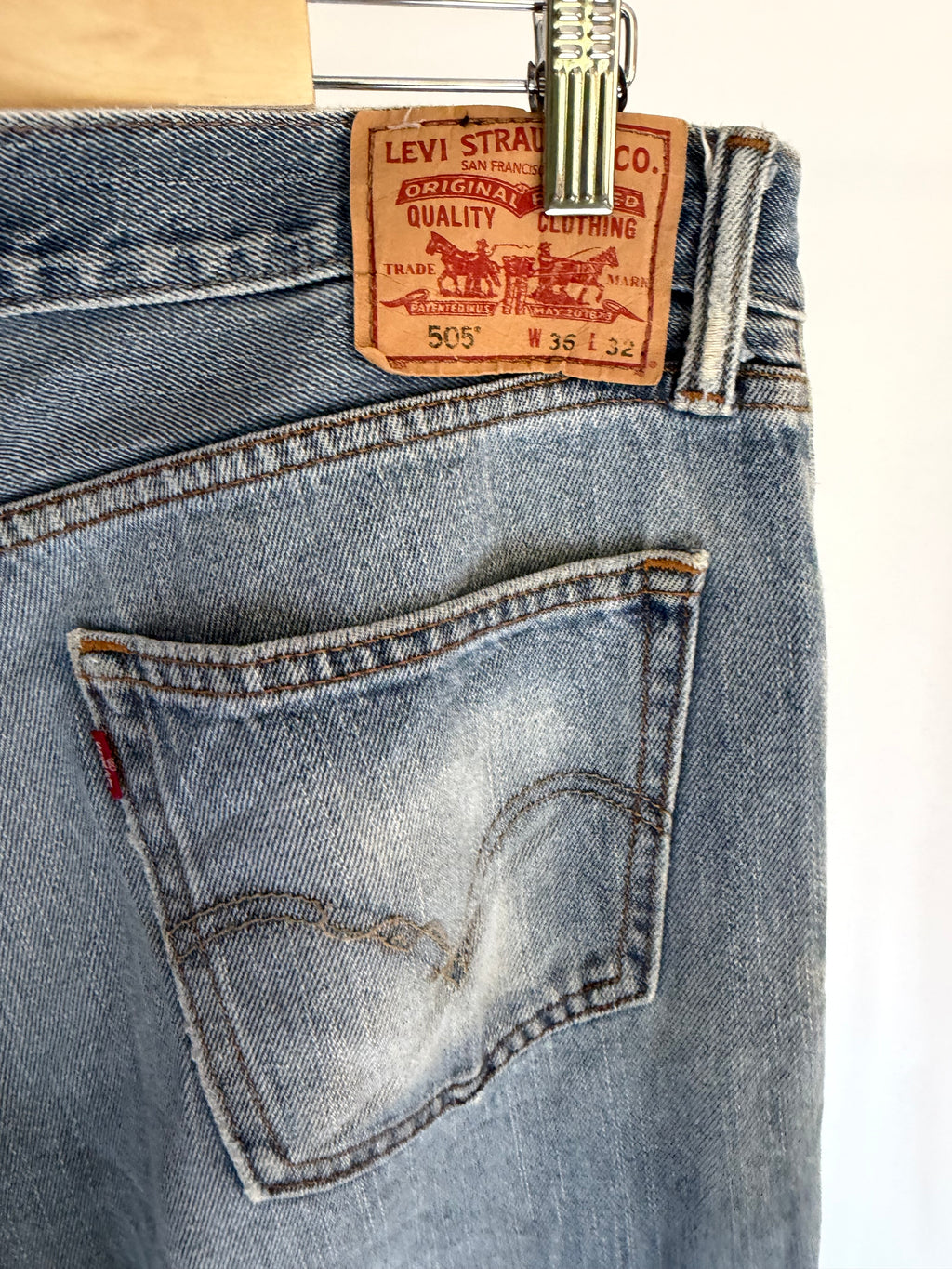 VINTAGE LEVI’S 505 JEANS