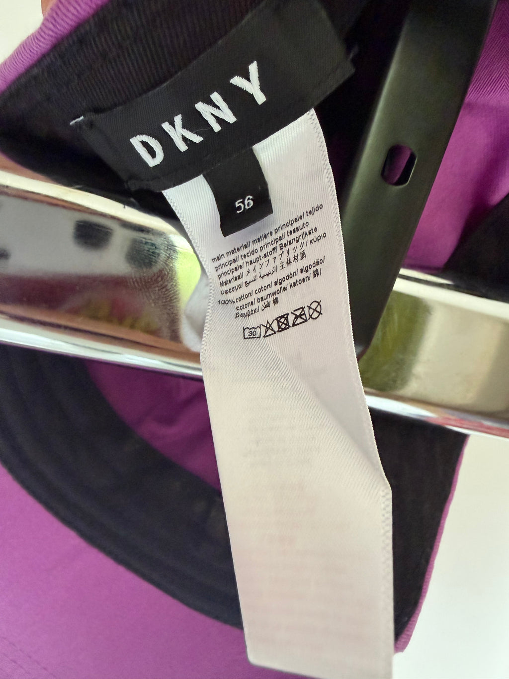 VINTAGE DKNY LOGO CAP