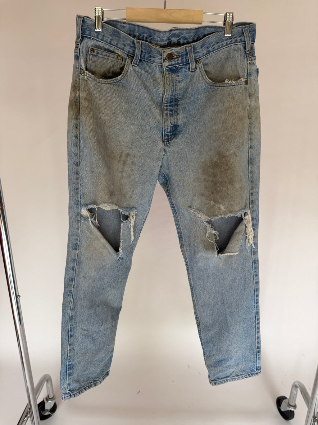 VINTAGE CARHARTT DISTRESSED DENIM JEANS