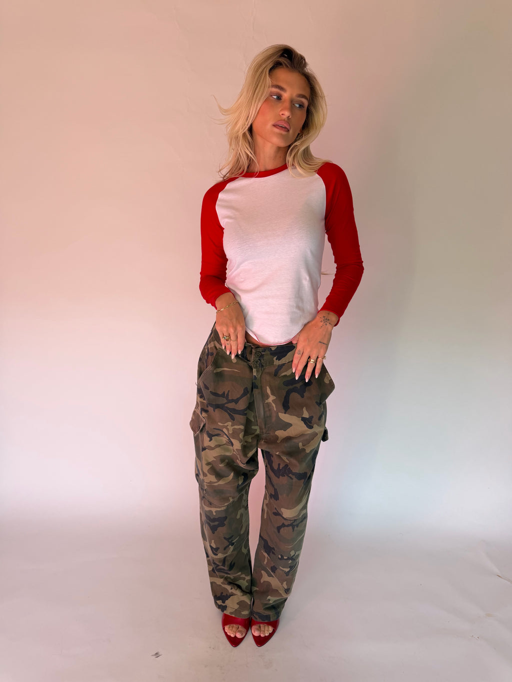 RED & WHITE RAGLAN LONGSLEEVE