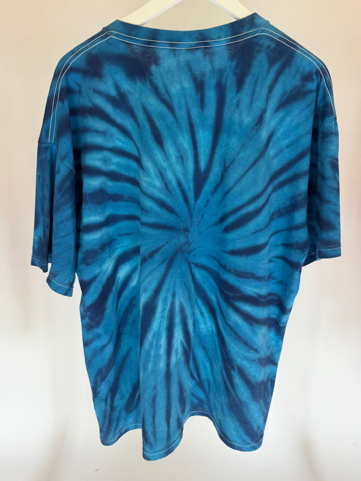 VINTAGE LOONEY TUNES TIE-DYE GRAPHIC TEE