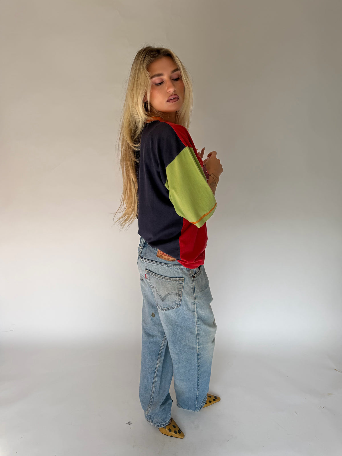VINTAGE TAZ IN LOVE GRAPHIC TEE