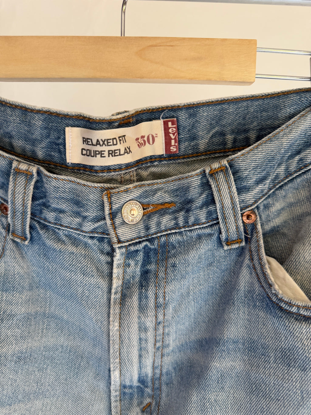 VINTAGE LEVI’S 550 PAINT JEANS