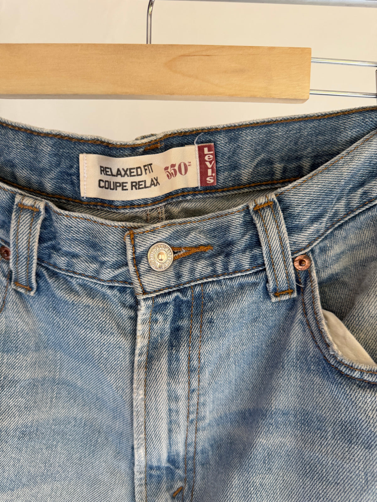 VINTAGE LEVI’S 550 PAINT JEANS