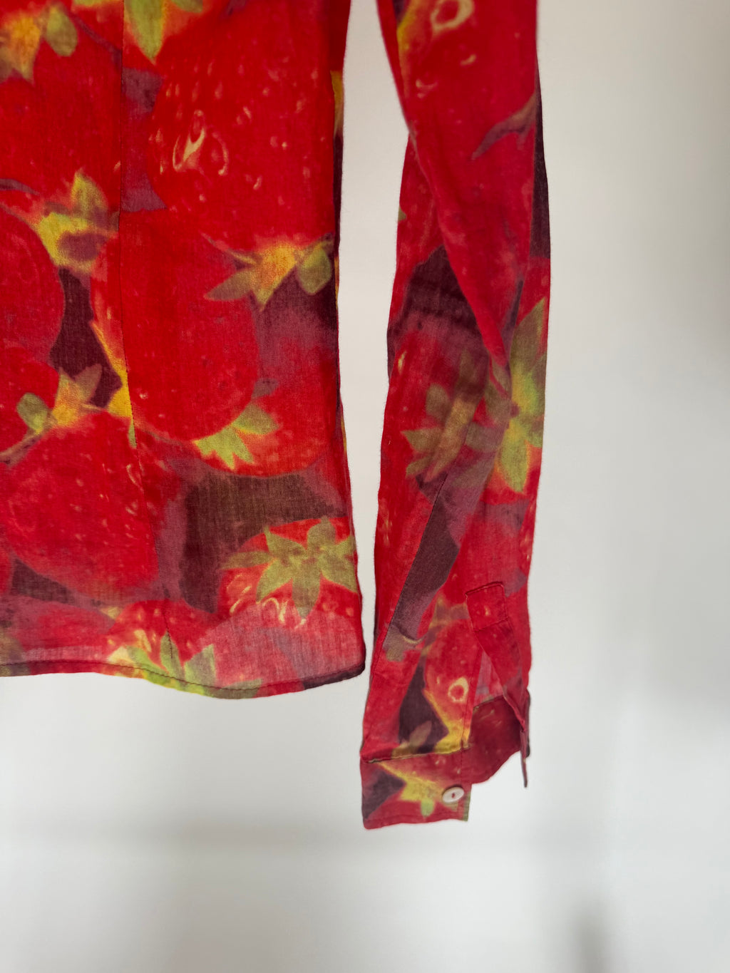 VINTAGE DOLCE & GABBANA STRAWBERRY TOP