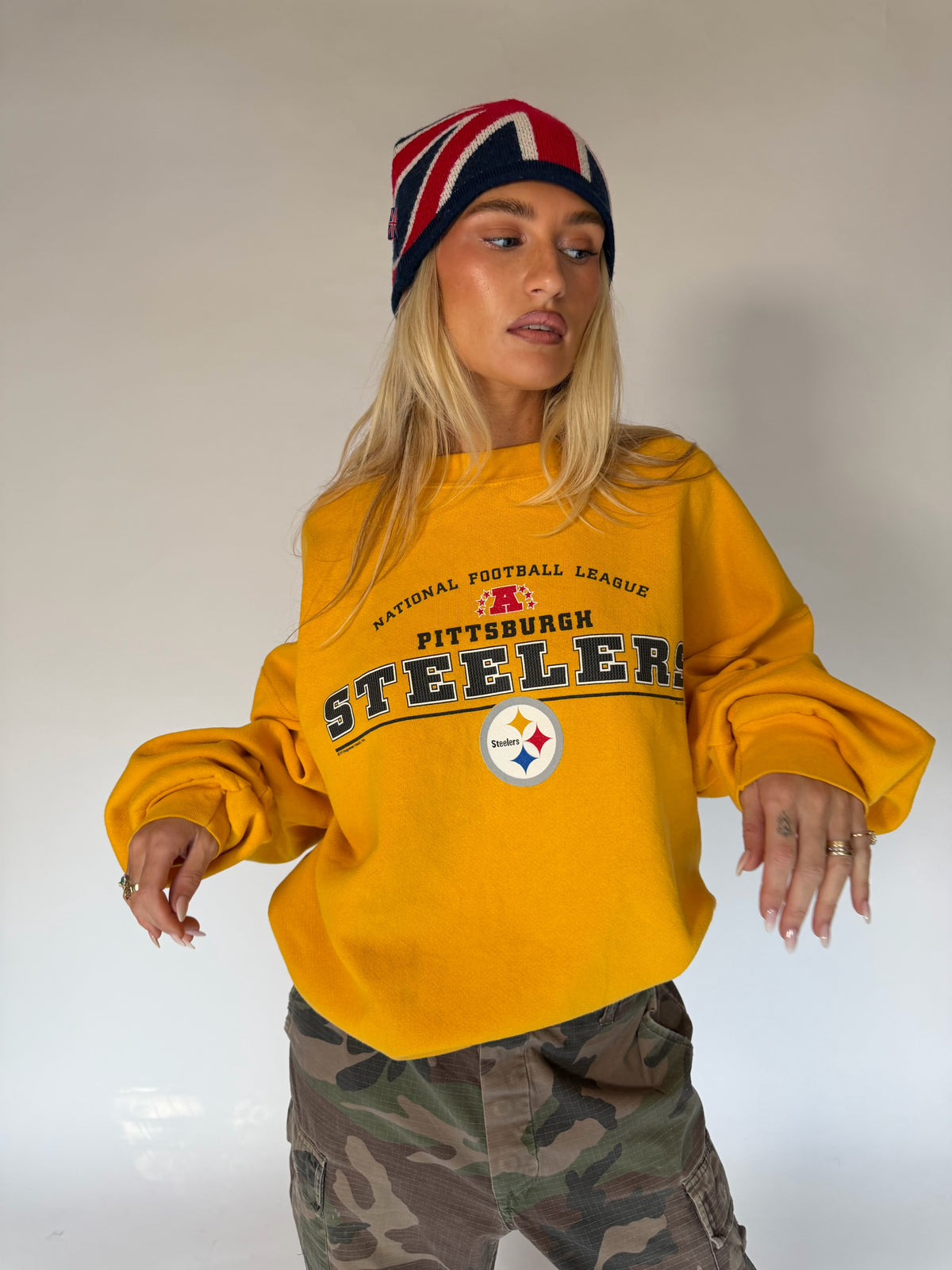 VINTAGE PITTSBURGH STEELERS SWEATER