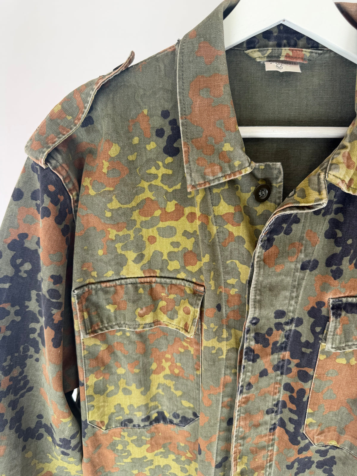 VINTAGE CAMO MILITARY JACKET