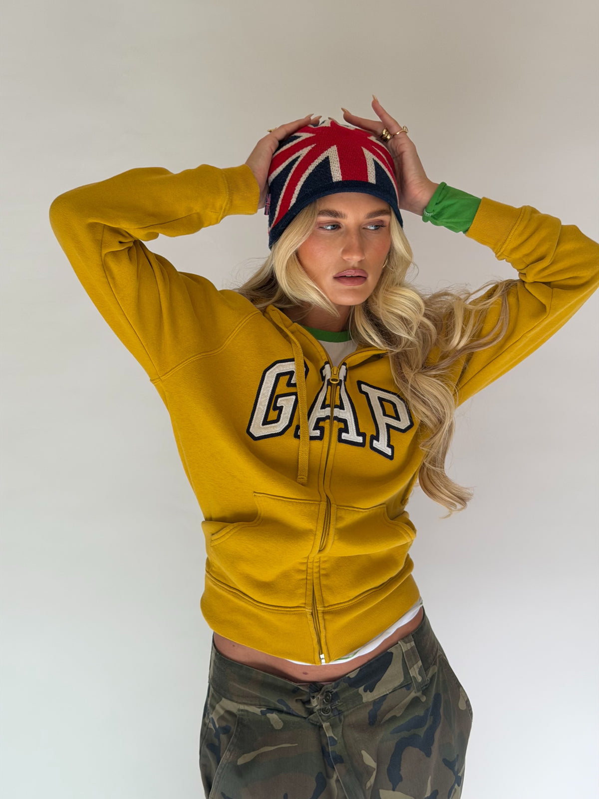 VINTAGE YELLOW GAP ZIP HOODIE