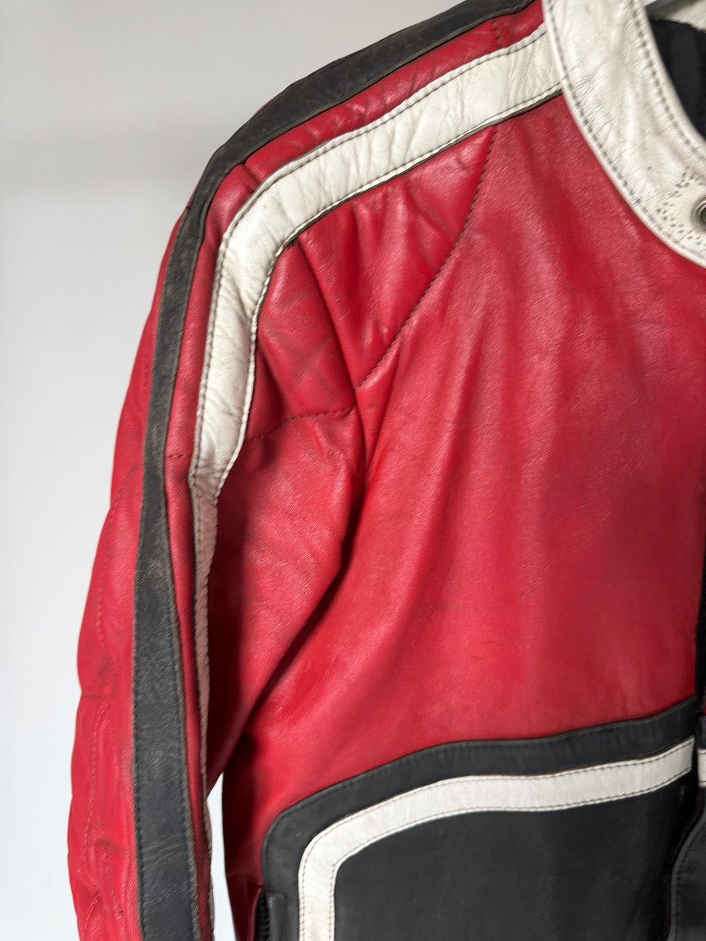 VINTAGE LEATHER MOTORCYCLE BIKER JACKET