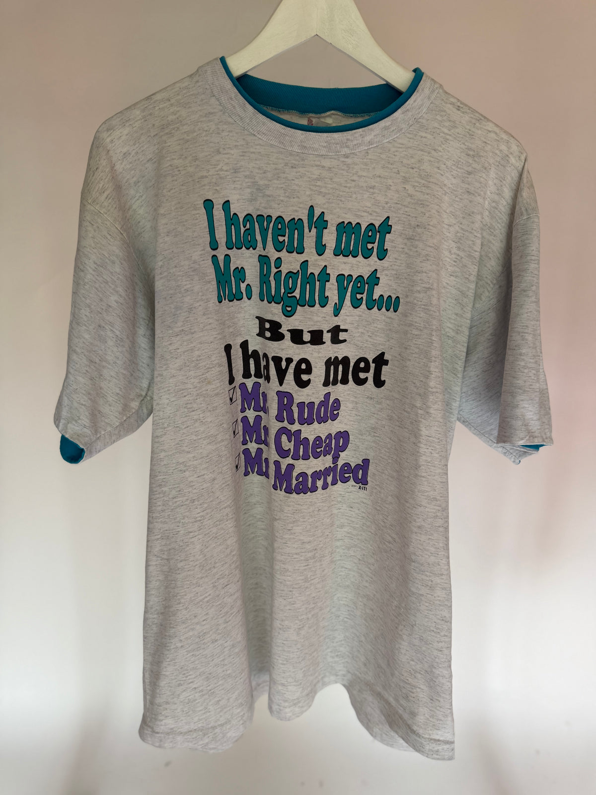 VINTAGE MR. RIGHT GRAPHIC TEE