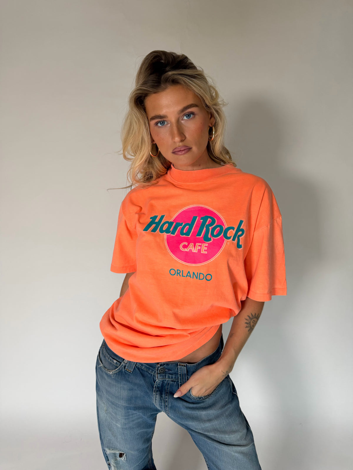 VINTAGE ORANGE HARD ROCK CAFE ORLANDO TEE