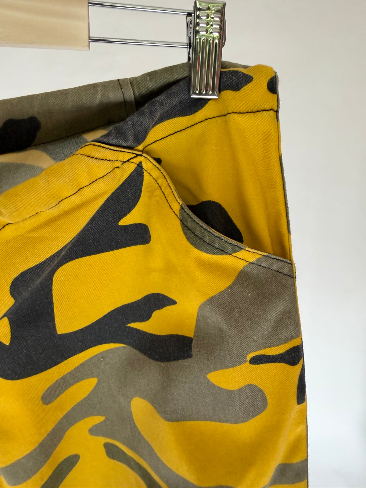 VINTAGE YELLOW CAMO PANTS