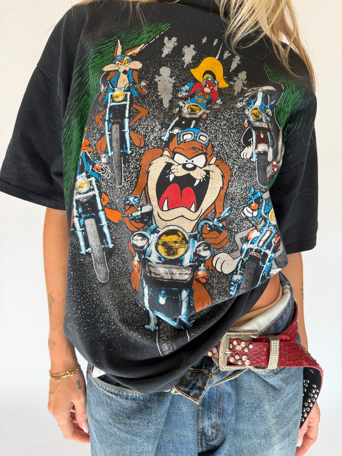 VINTAGE LOONEY TUNES BIKER TEE