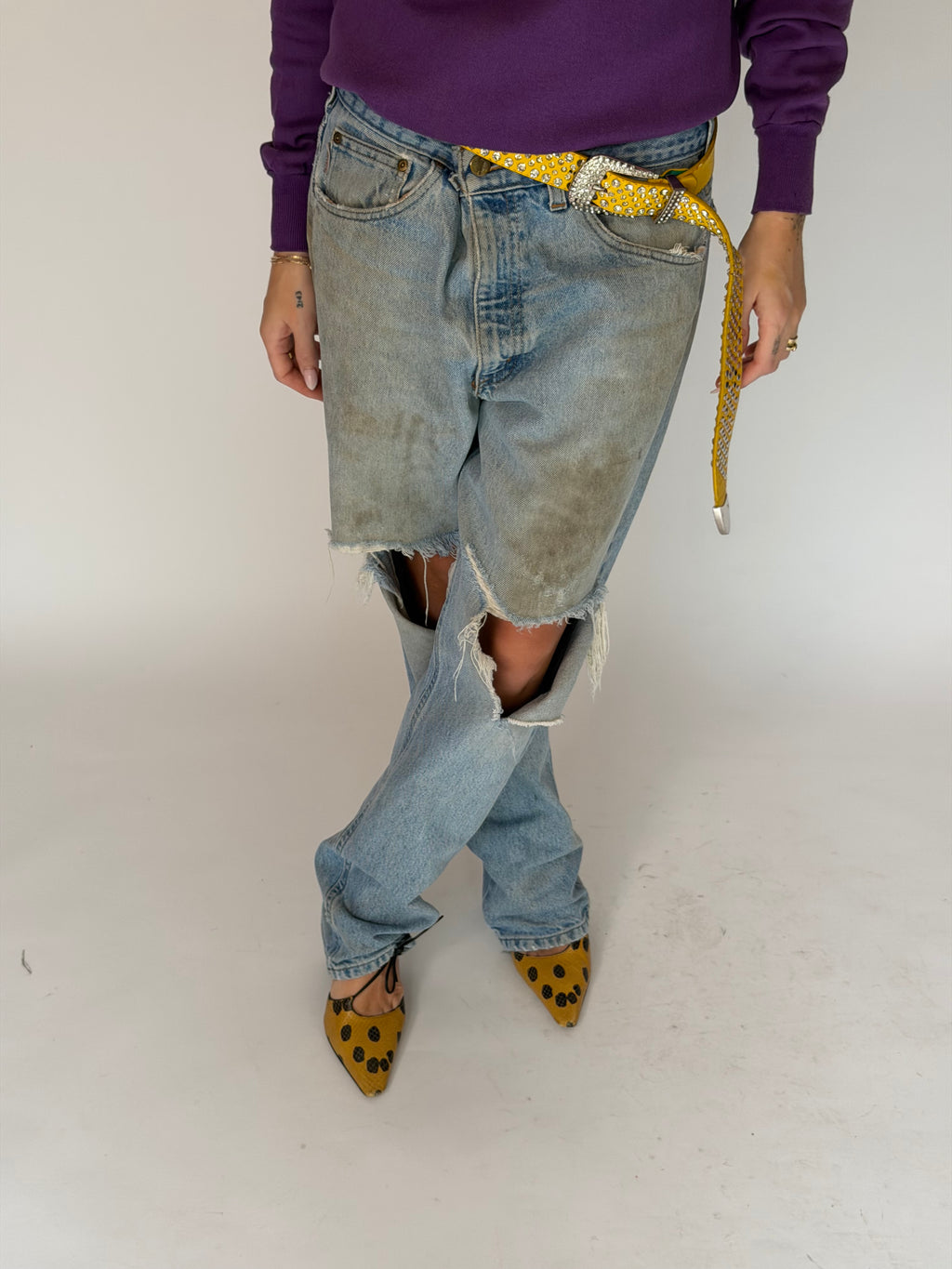 VINTAGE CARHARTT DISTRESSED DENIM JEANS