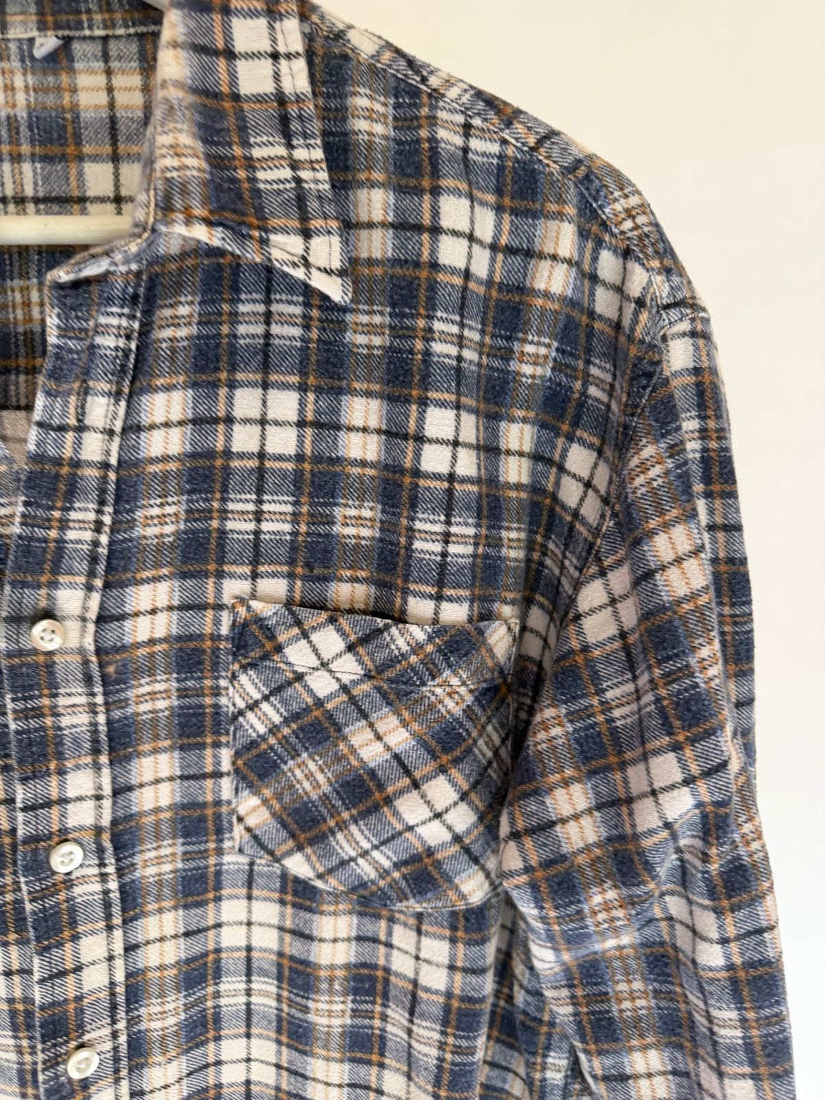 VINTAGE BLUE & WHITE PLAID FLANNEL SHIRT