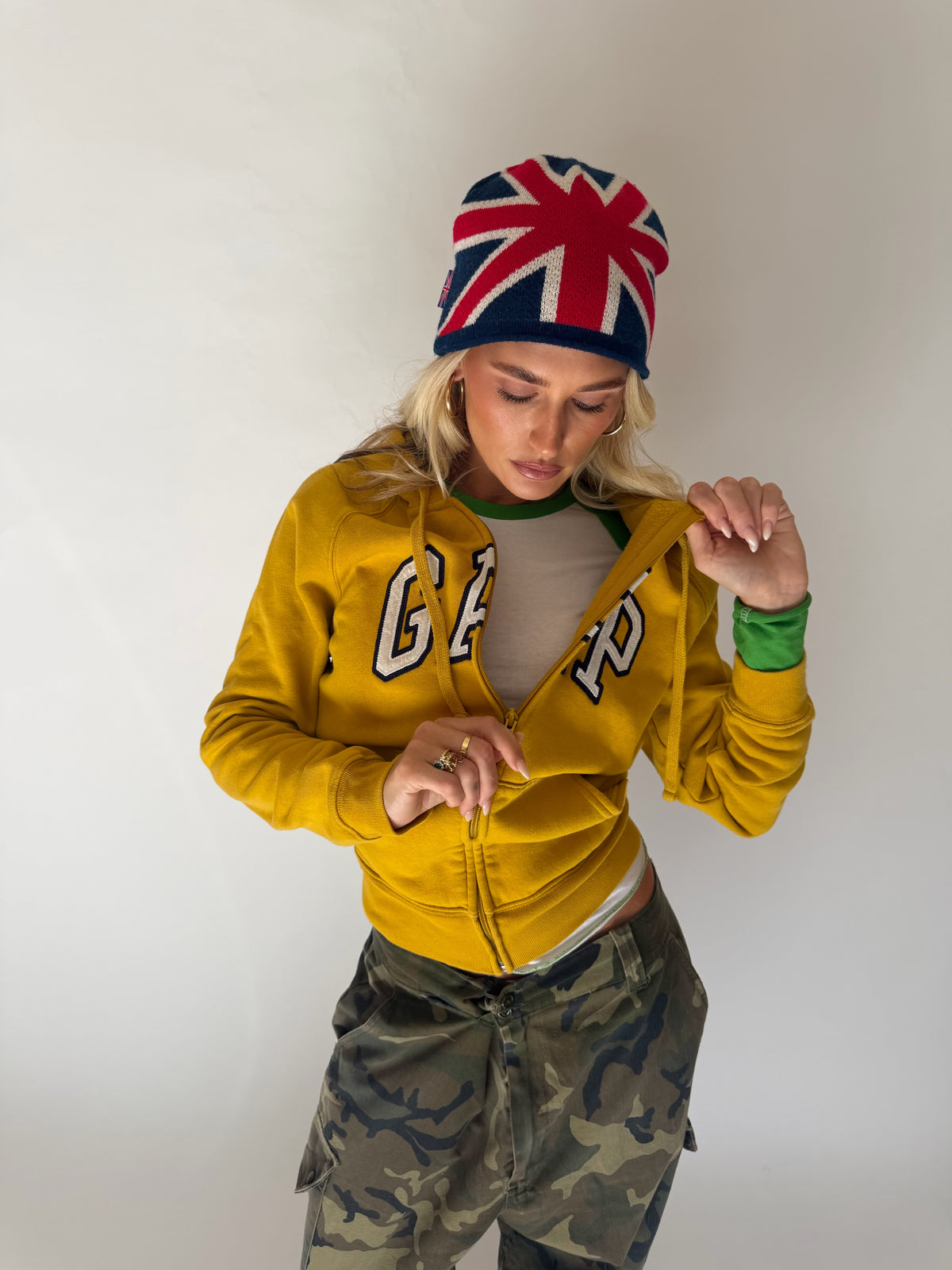 VINTAGE YELLOW GAP ZIP HOODIE