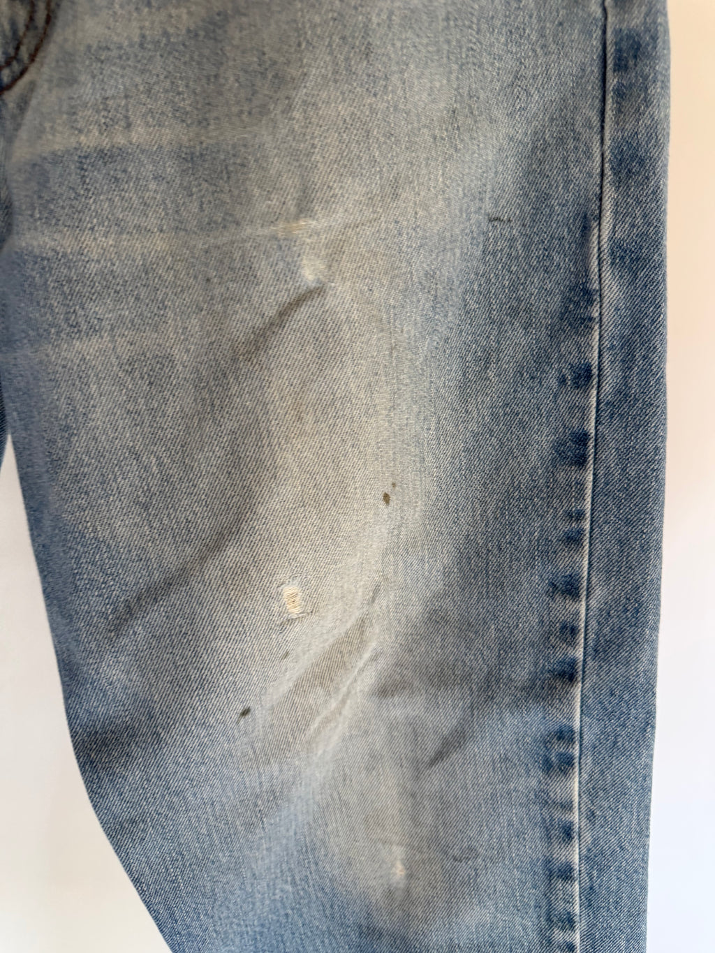 VINTAGE LEVI’S 550 PAINT JEANS