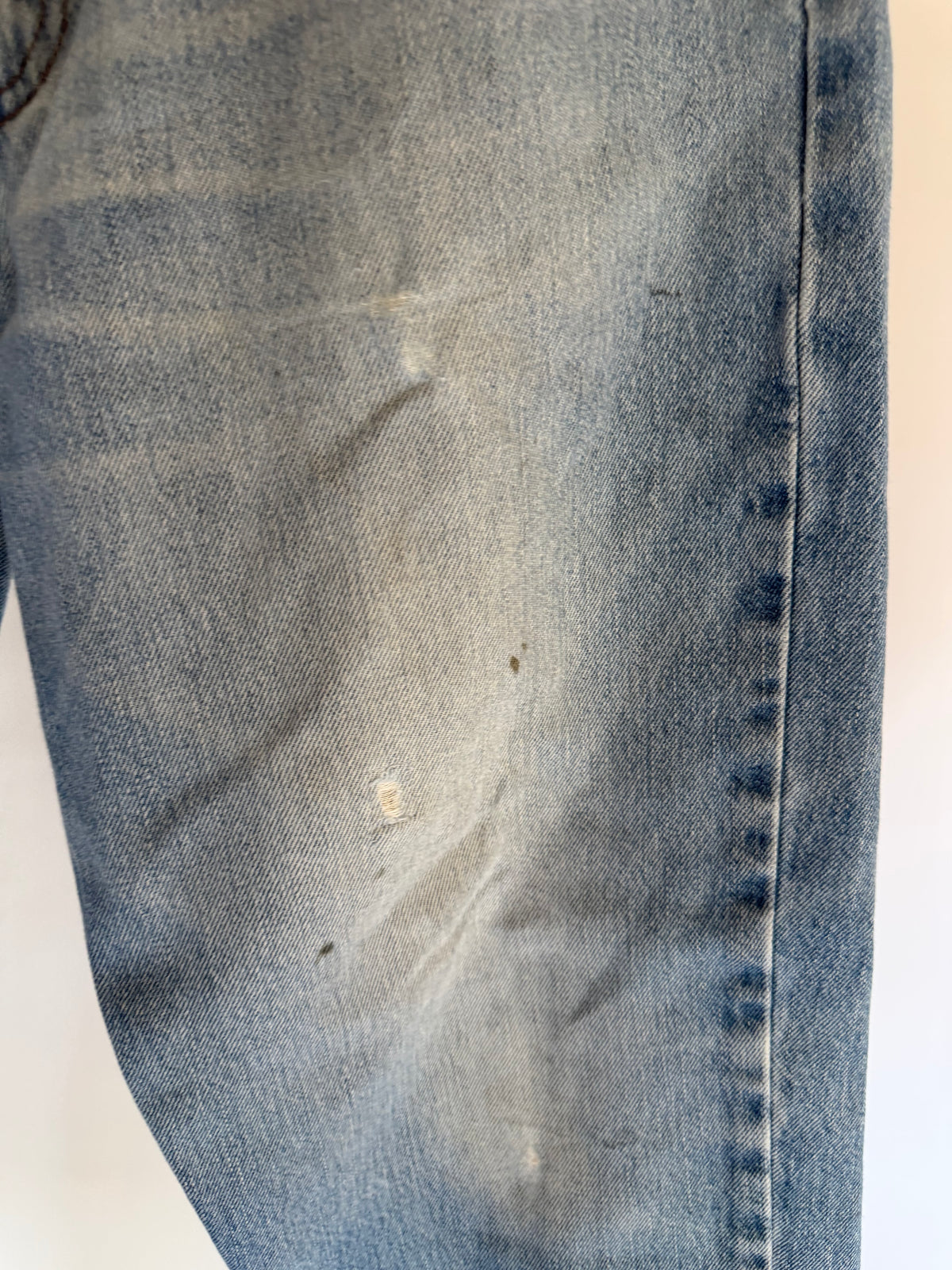 VINTAGE LEVI’S 550 PAINT JEANS