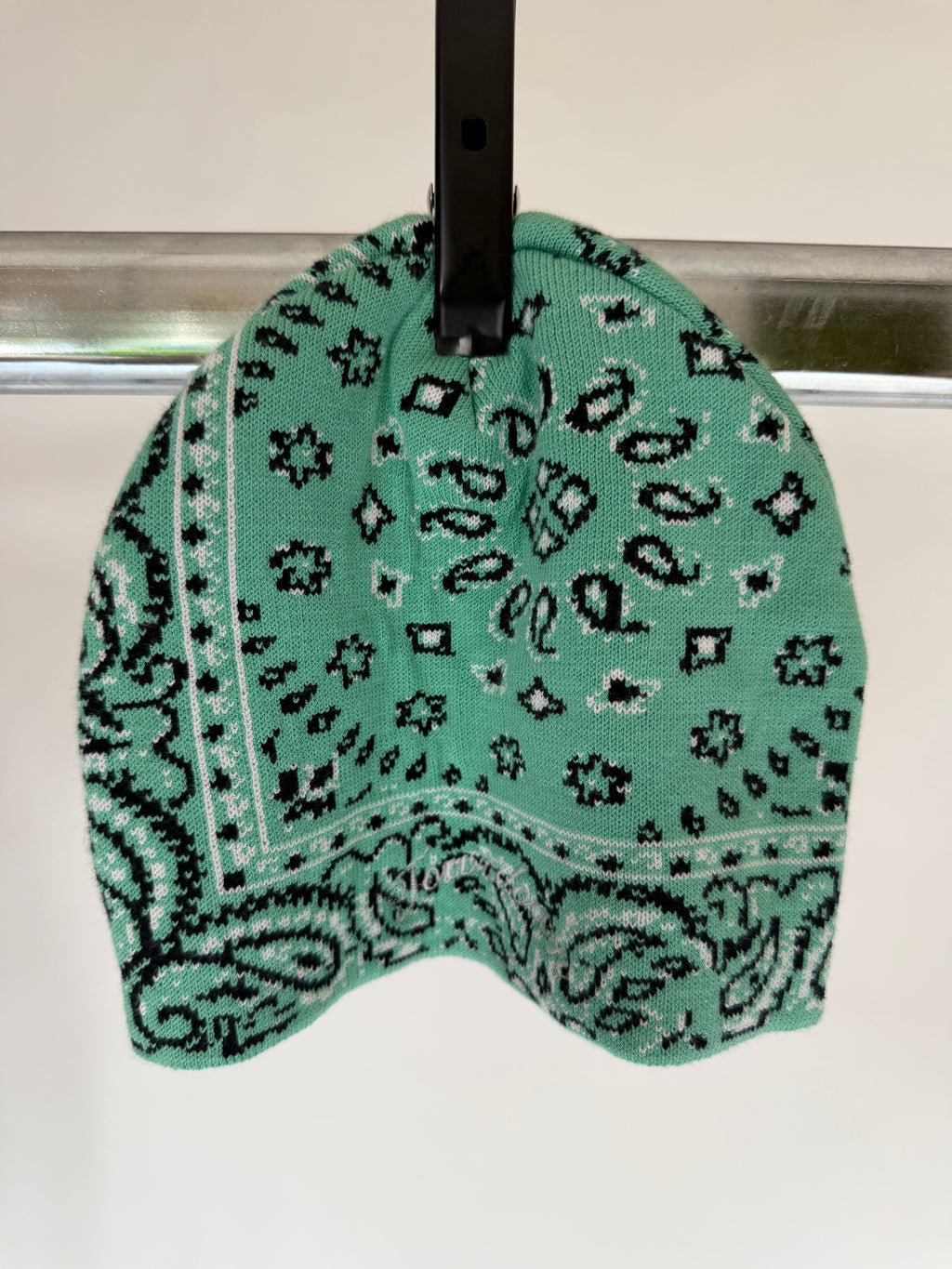 VINTAGE BANDANA PRINT BEANIE