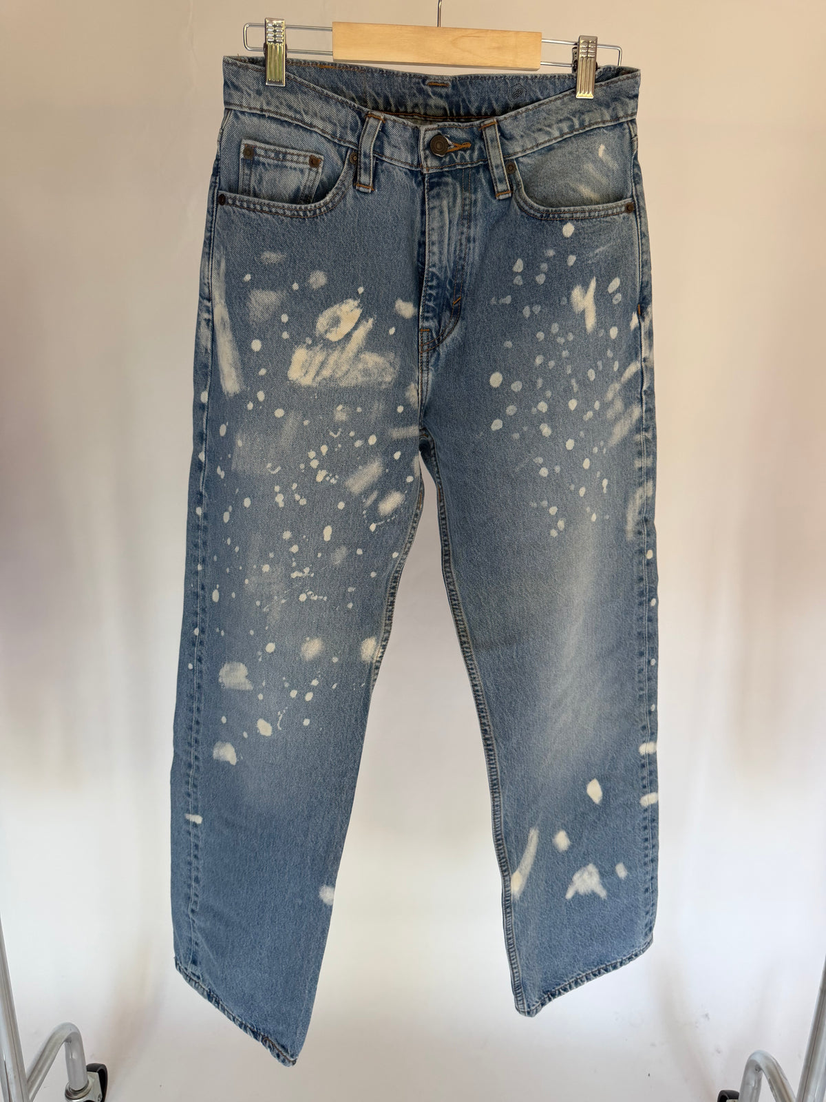 CUSTOM PAINT SPLATTER LEVI’S JEANS