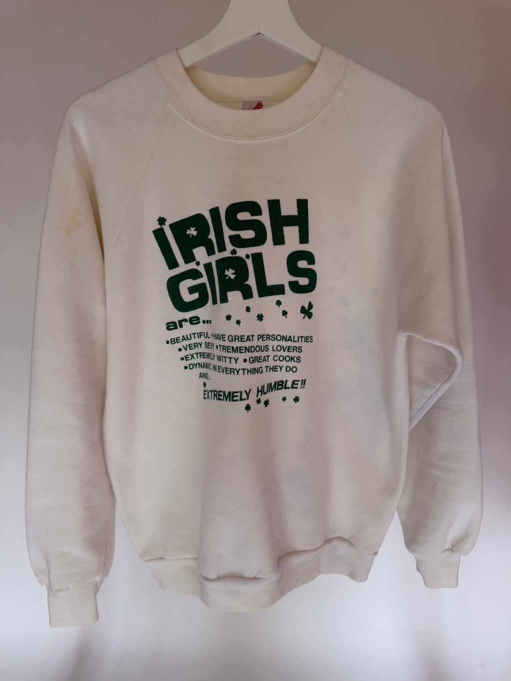 VINTAGE IRISH GIRLS GRAPHIC SWEATSHIRT