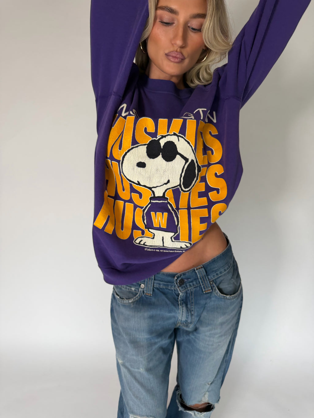 VINTAGE PURPLE SNOOPY WASHINGTON HUSKIES SWEATER