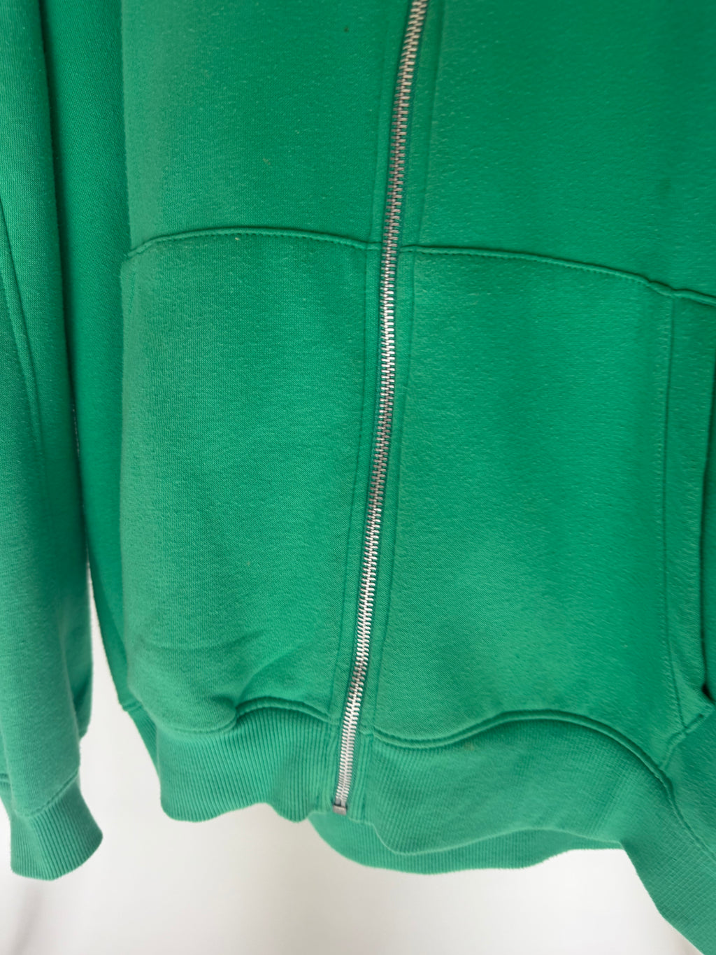 VINTAGE GREEN ZIP-UP HOODIE