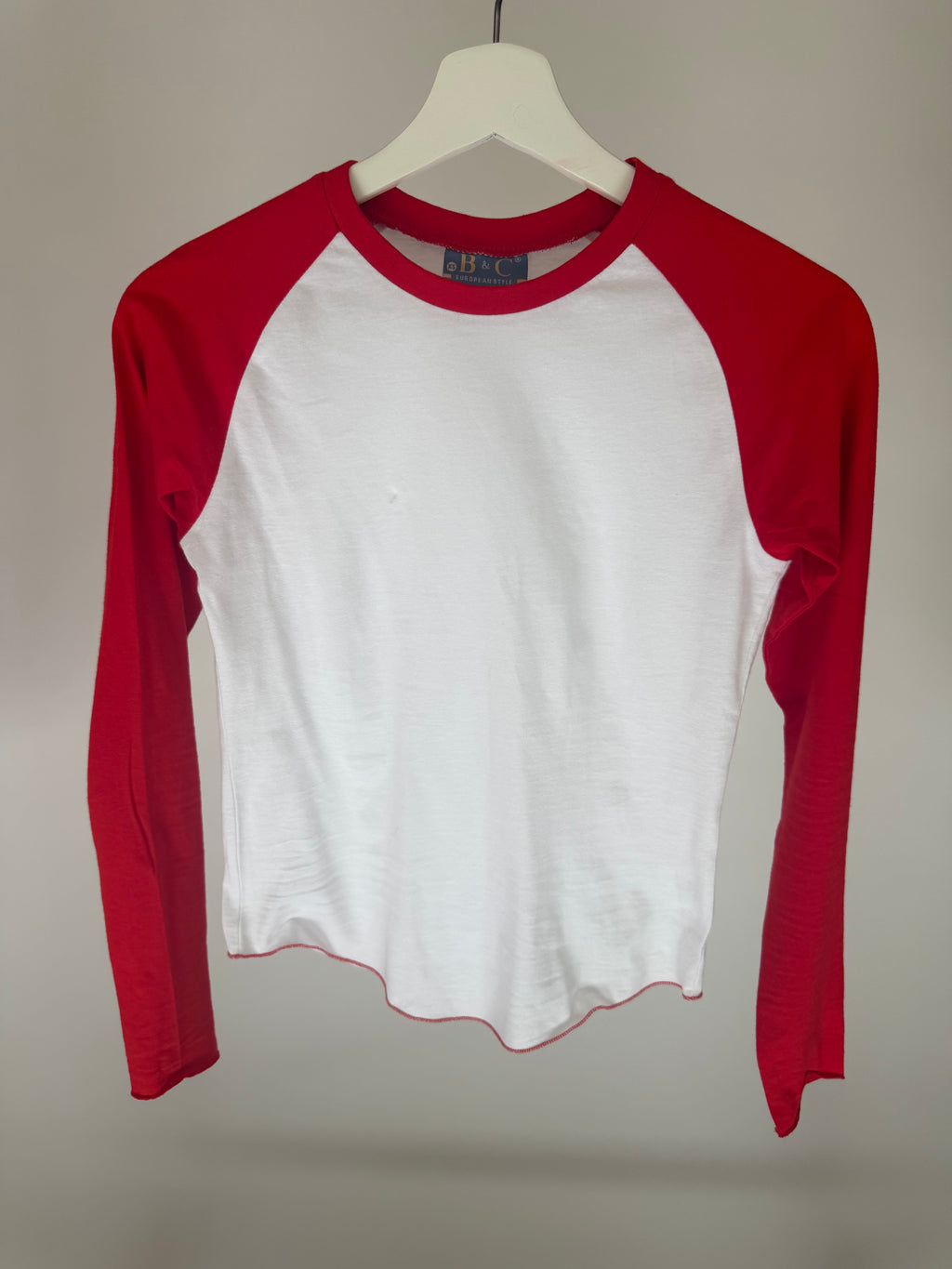 RED & WHITE RAGLAN LONGSLEEVE