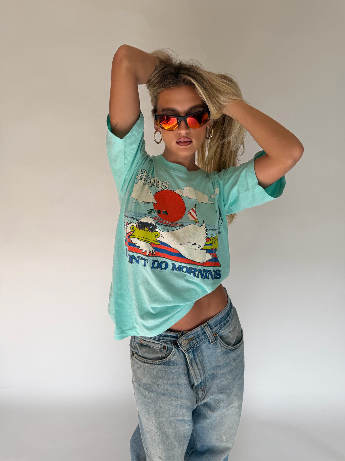 VINTAGE I DON’T DO MORNINGS GRAPHIC TEE