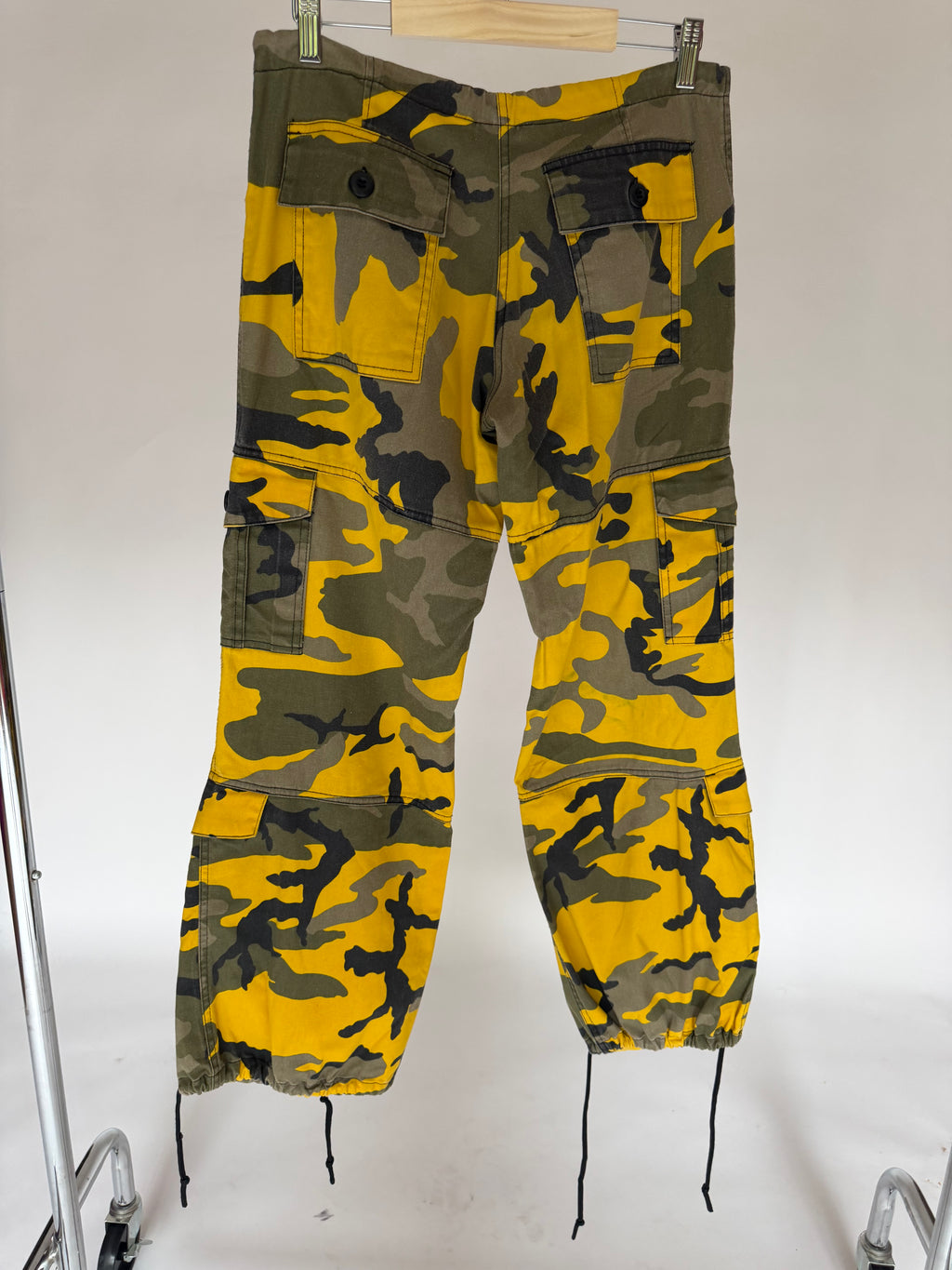 VINTAGE YELLOW CAMO PANTS