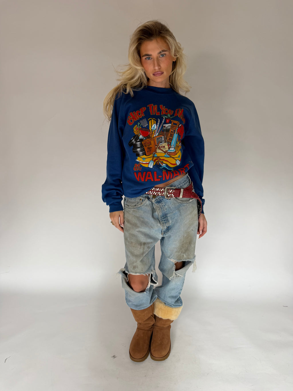 VINTAGE WALMART GRAPHIC SWEATSHIRT